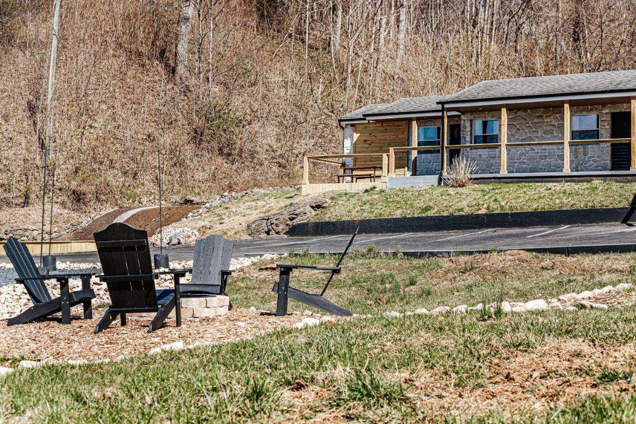 Grey Pine Lodge Waynesboro Szoba fotó