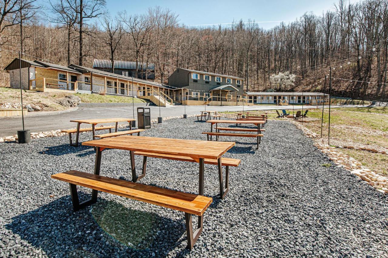 Grey Pine Lodge Waynesboro Szoba fotó